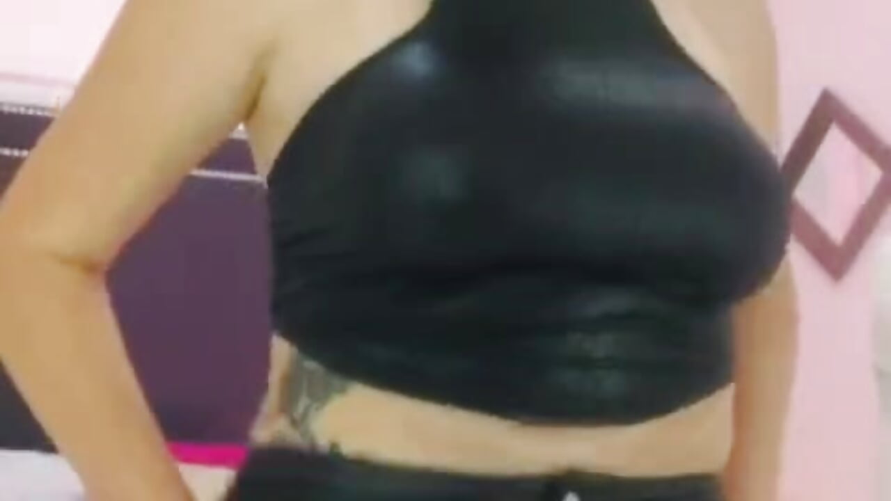 Seductive - video by Ariana_costa cam model