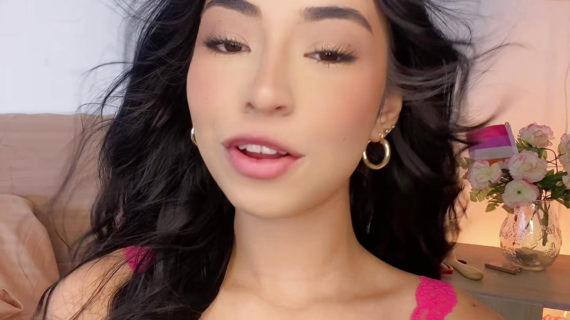 feeling a little tropicoqueta today ;) - video by AprilAddams_ cam model