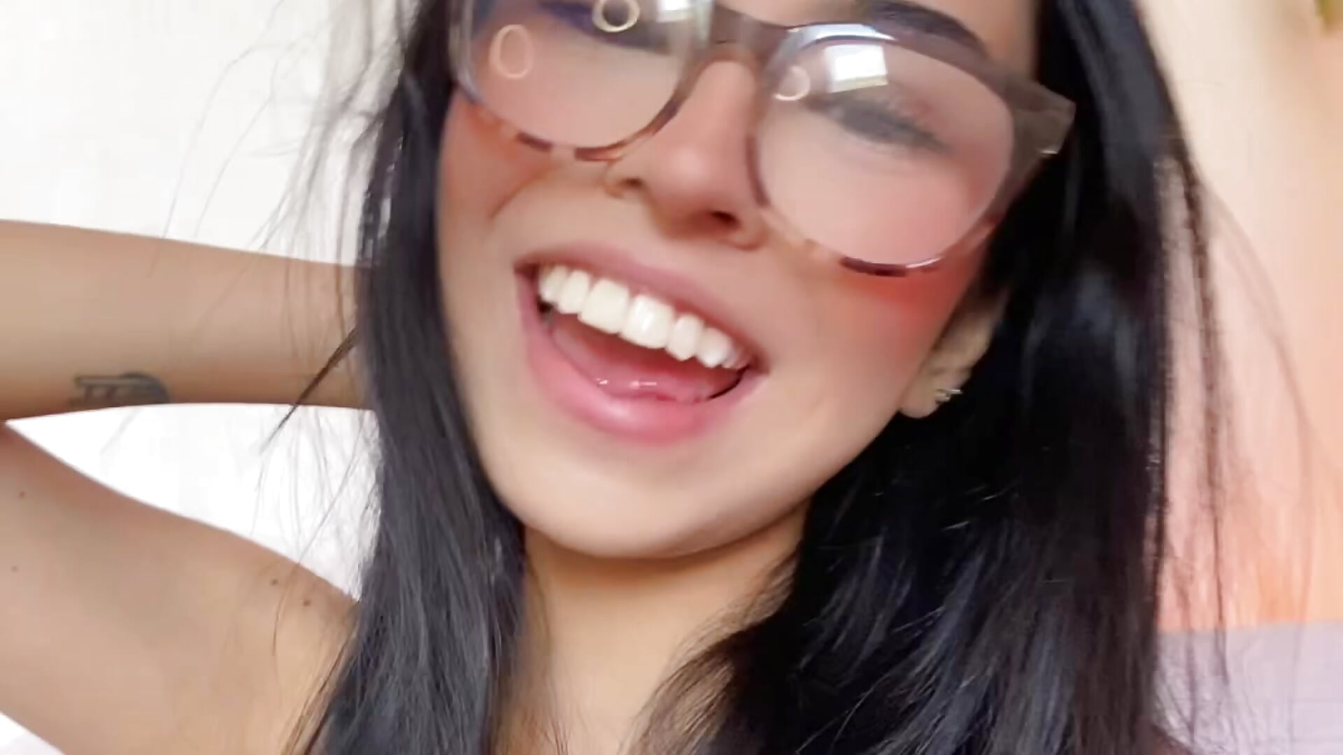 look what i’m gonna use today 👀 🔞 - video by AprilAddams_ cam model