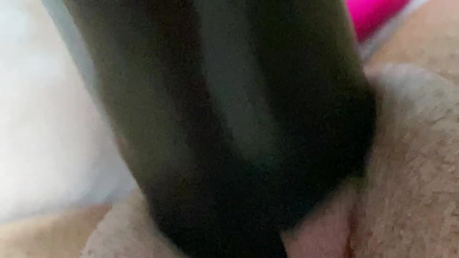 Fuck the pussy and cuming - video by Esmeralda-berrys cam model