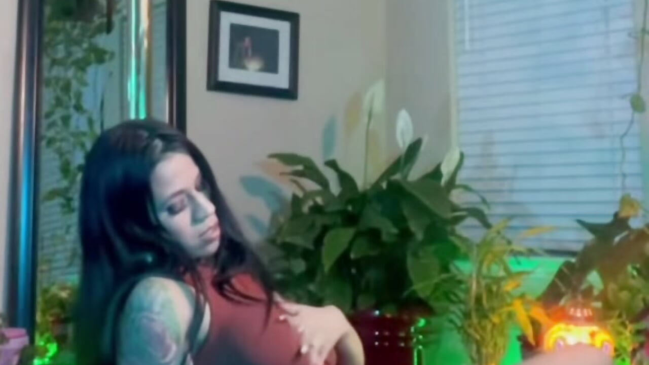 v12044gd0000cuuis1vog65qf8rfpu00 - video by Amayamillarodriguez cam model