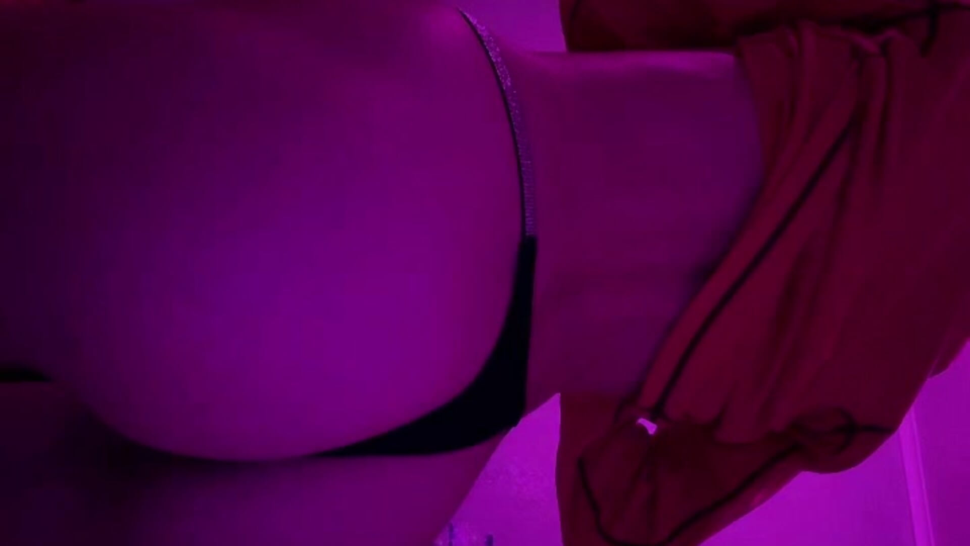 This is my gold for you boys🎁👈🥵
