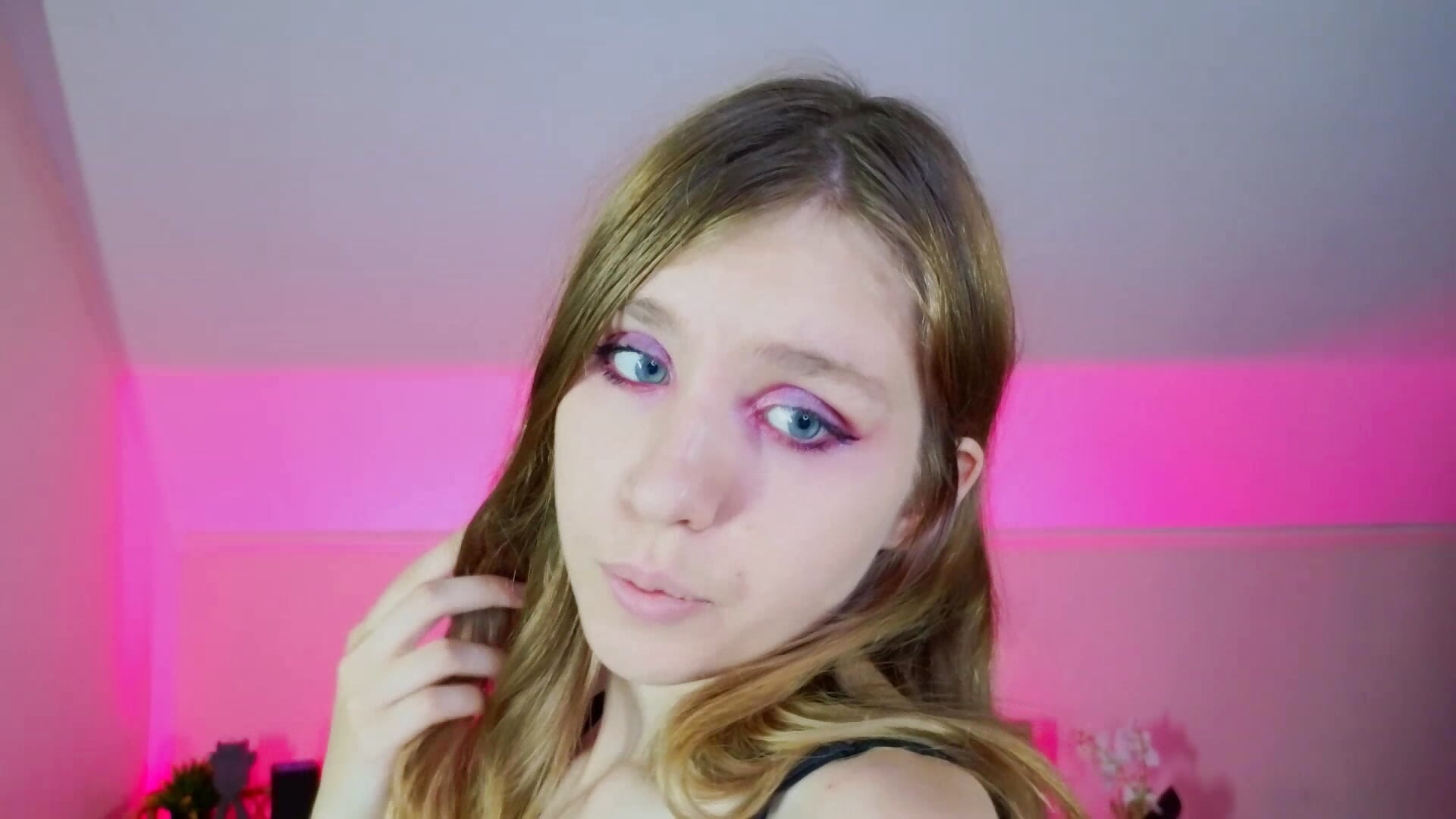 Soft Face, Sweet Mood - video by Iris_Rain cam model