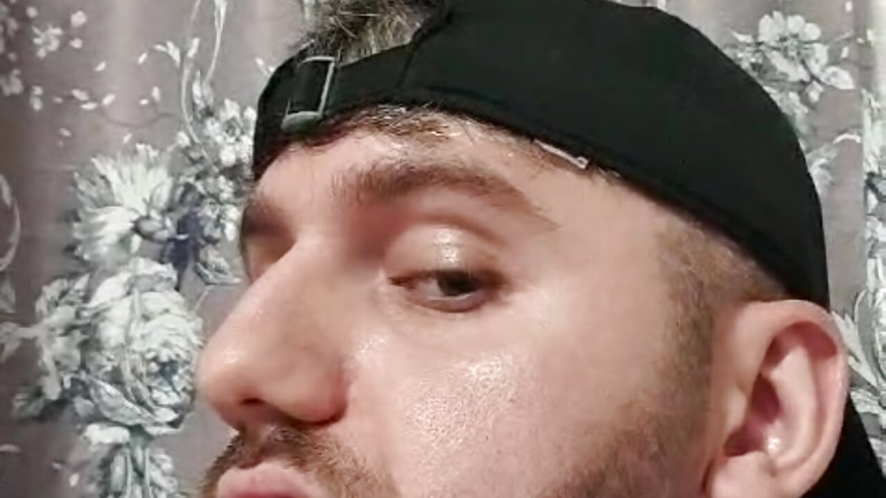 98e6316c-cf45-4af1-b8c1-5d188d6e8558 - video by ErickBloom cam model