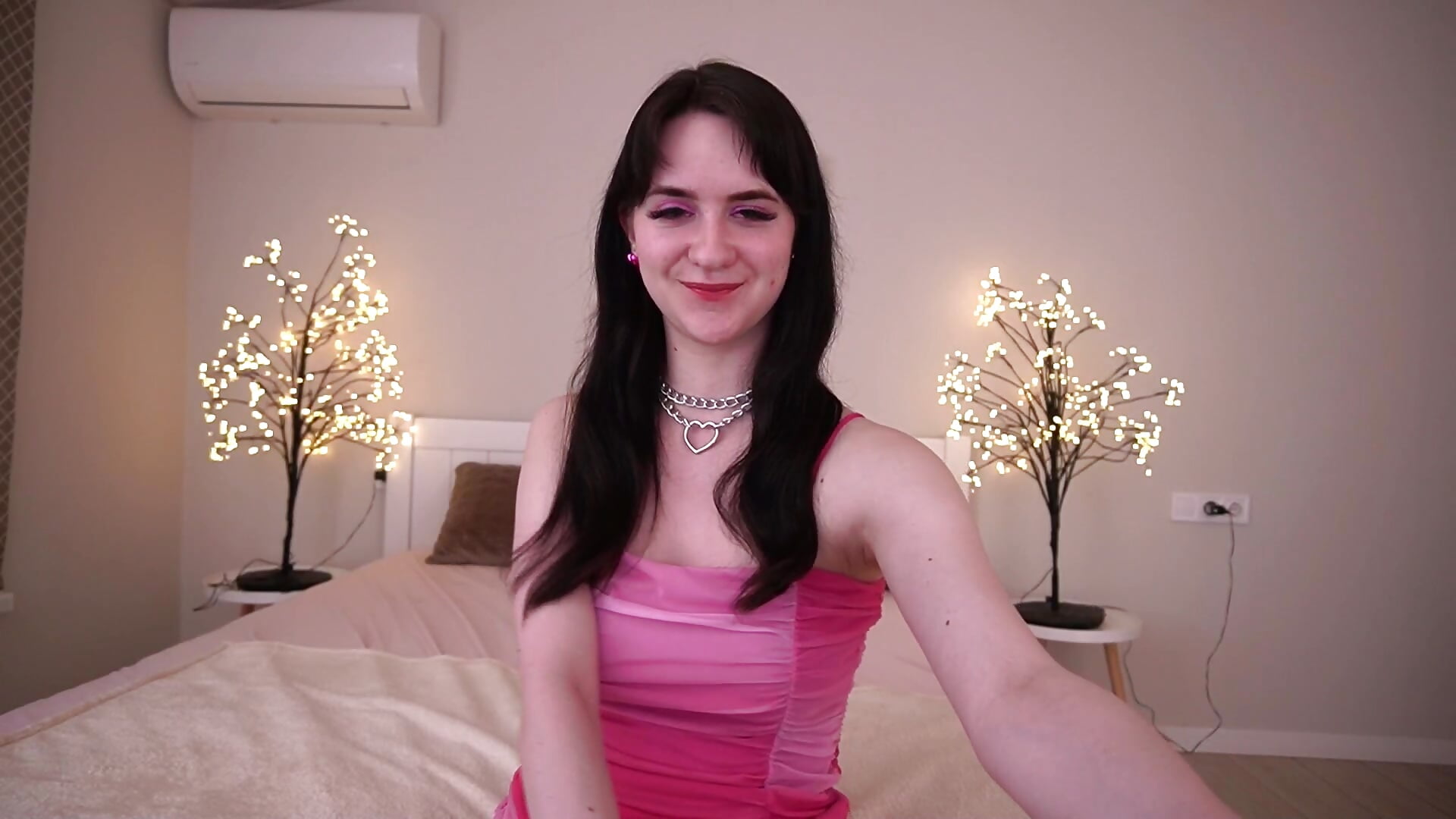 2025-05-03 06-21-40 - video av BerryDiva cam model