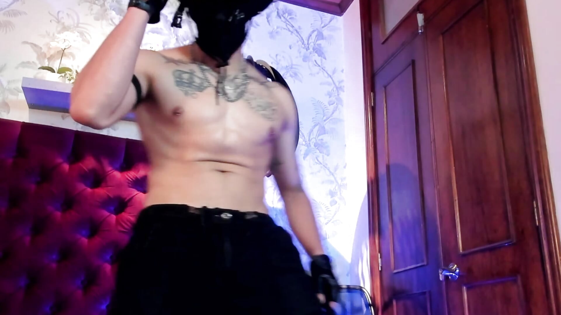 Let me dominate your body and your bed 😏 - video by Dustin_Sonne cam model