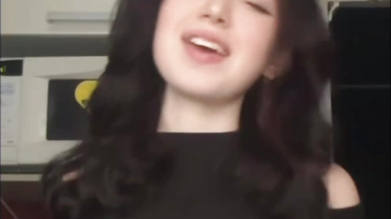 Meee - video by WillaEves cam model