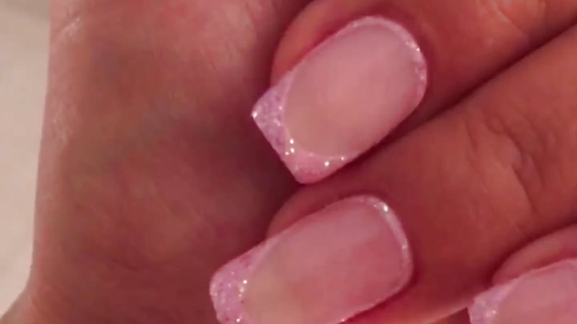 trim,0C2D6B90-78FA-48D0-BB45-BFB86BB7A1EA - Video von Marthina Cam-Model