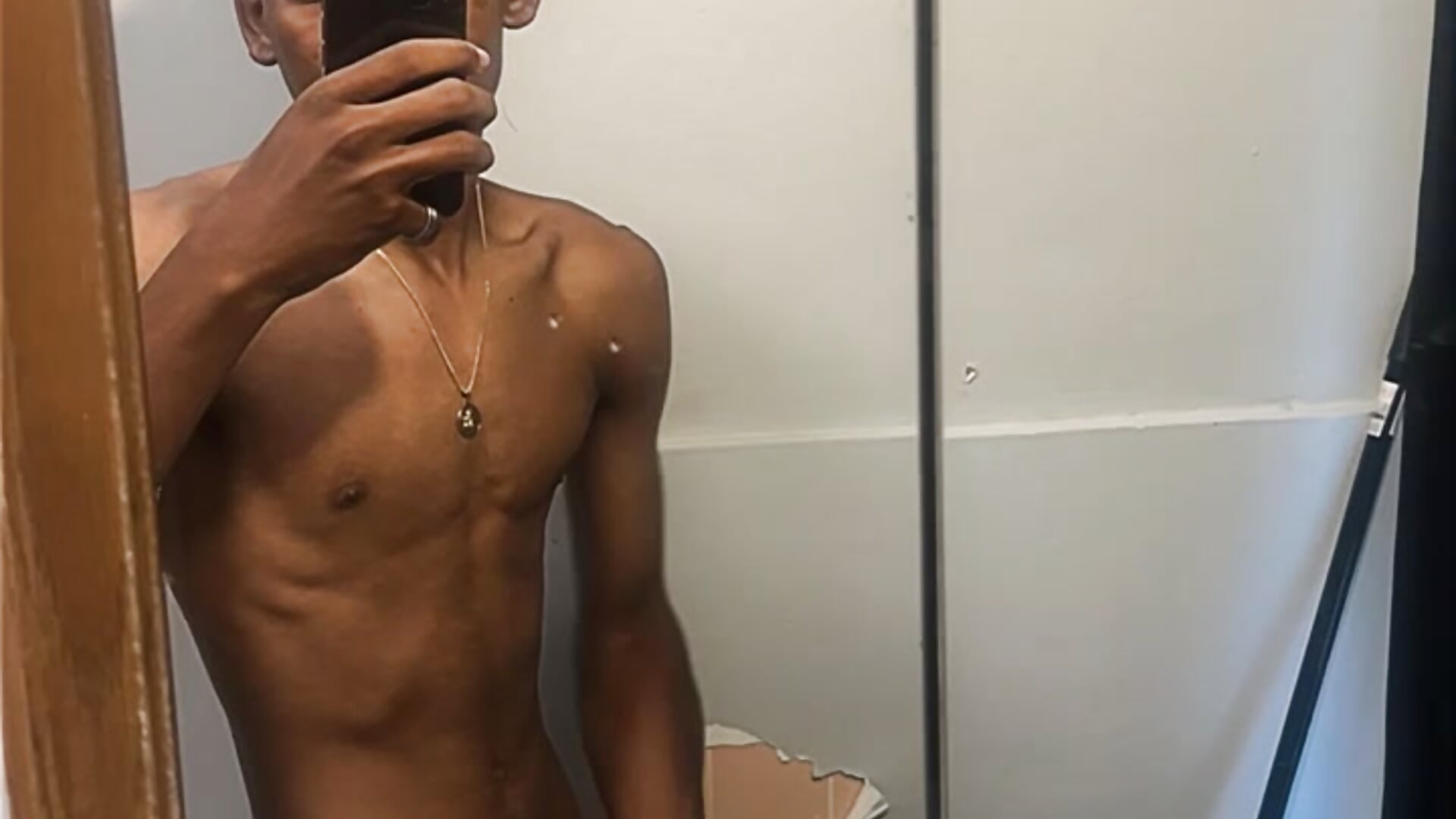 F0995002-906A-44B9-B1EE-16466DB64087 - video by Jorgexnxs cam model