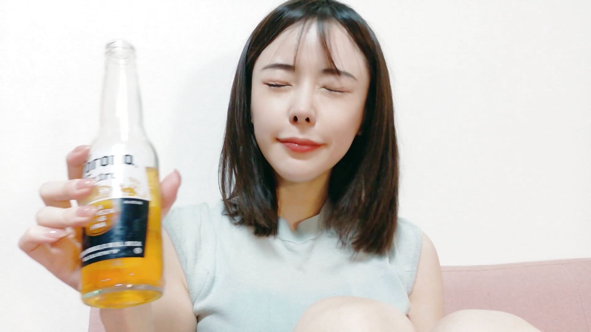 配信前のビール味わう💕 - video by hinata_chan3 cam model