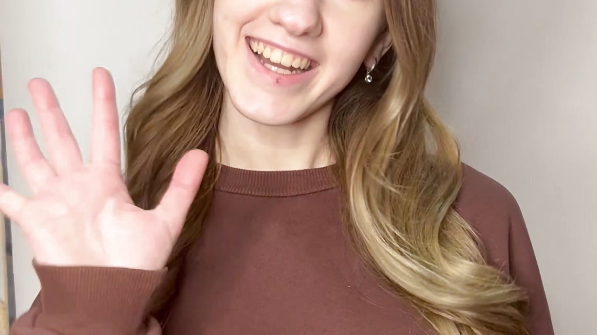 Hello - video by LinnCoppedge cam model