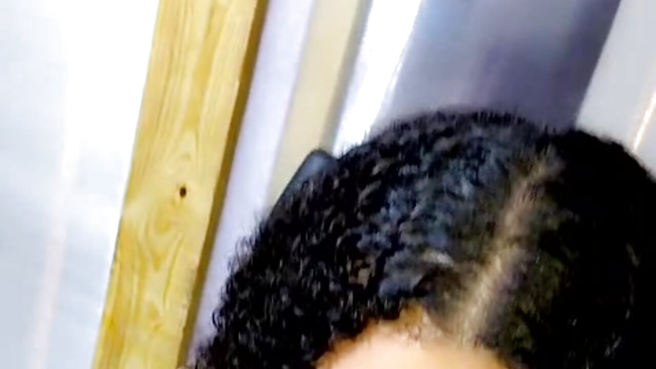 A video where you imagine the way you would undress - video by ivonne_diaz1 cam model