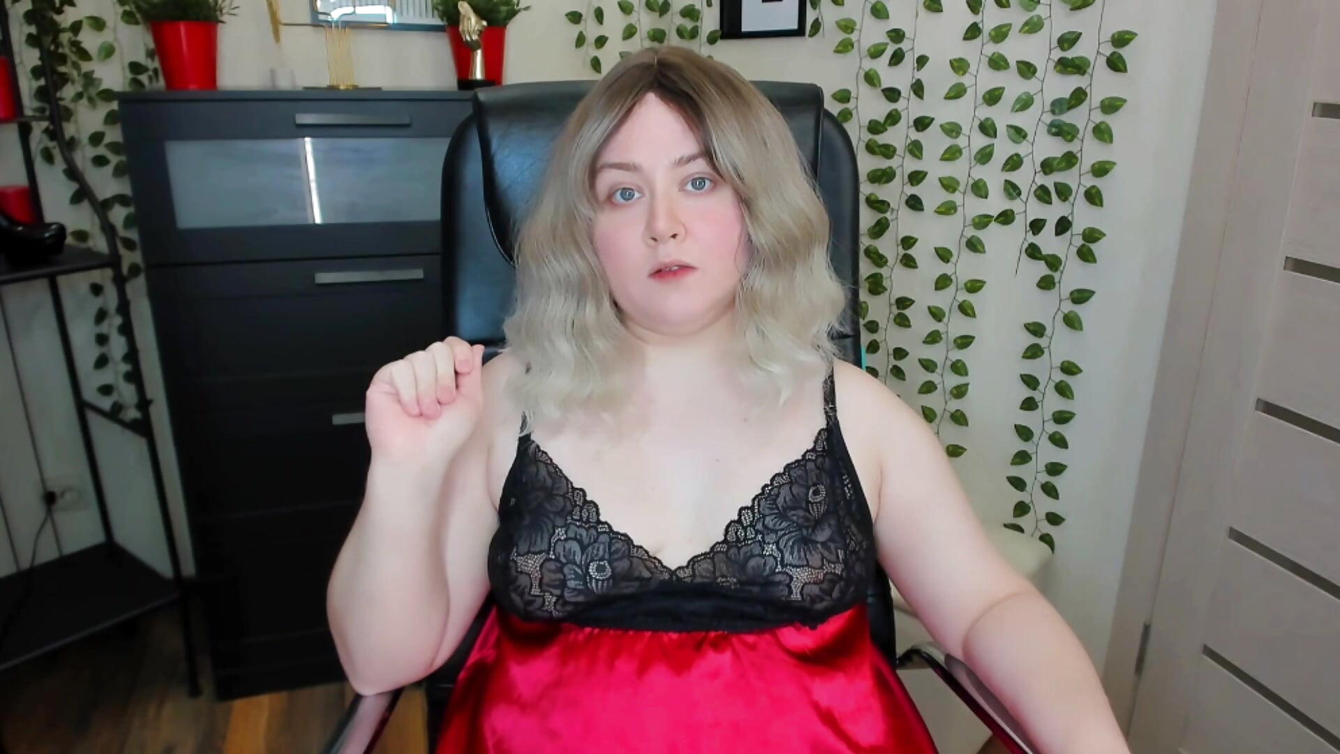 welcome to Goddess Ellis ♡ - video av Ellis_Nova cam model