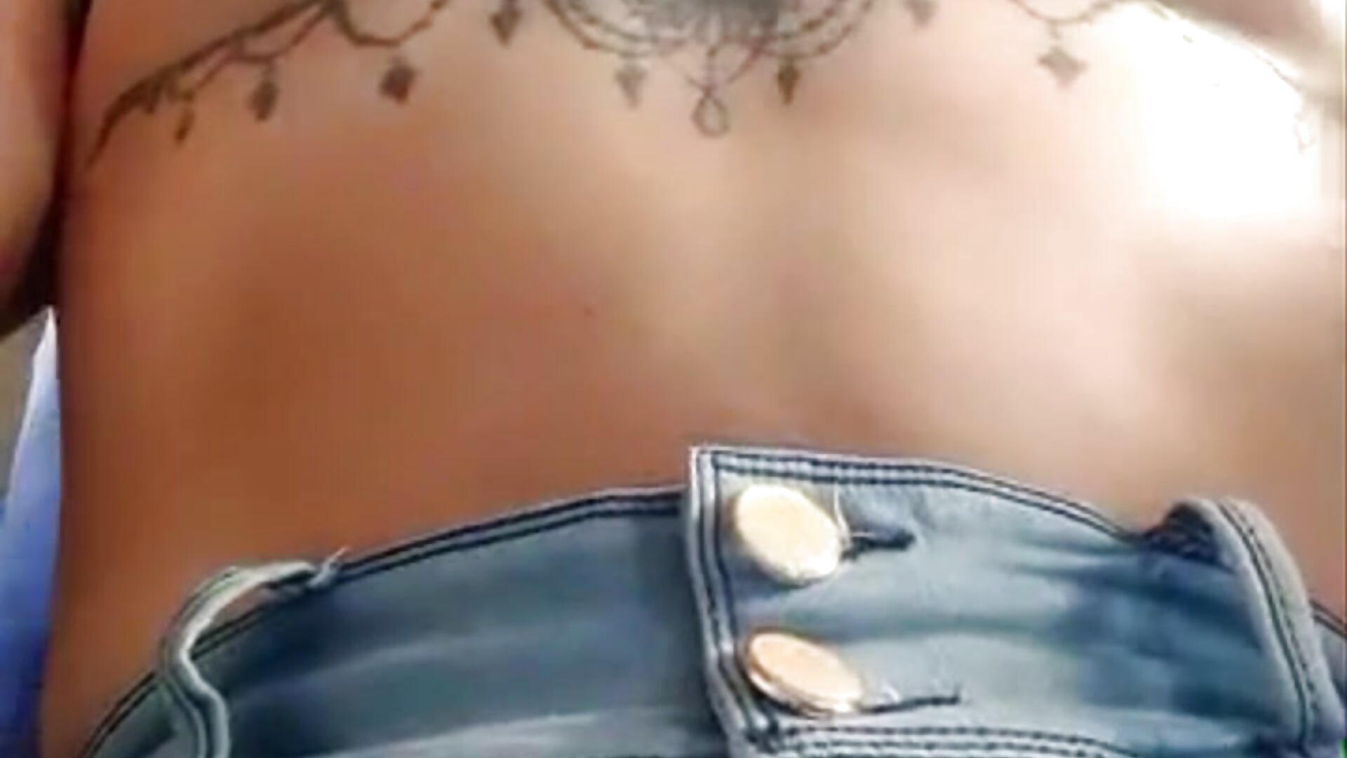 So horny on the bus… I just can’t control myself 😭