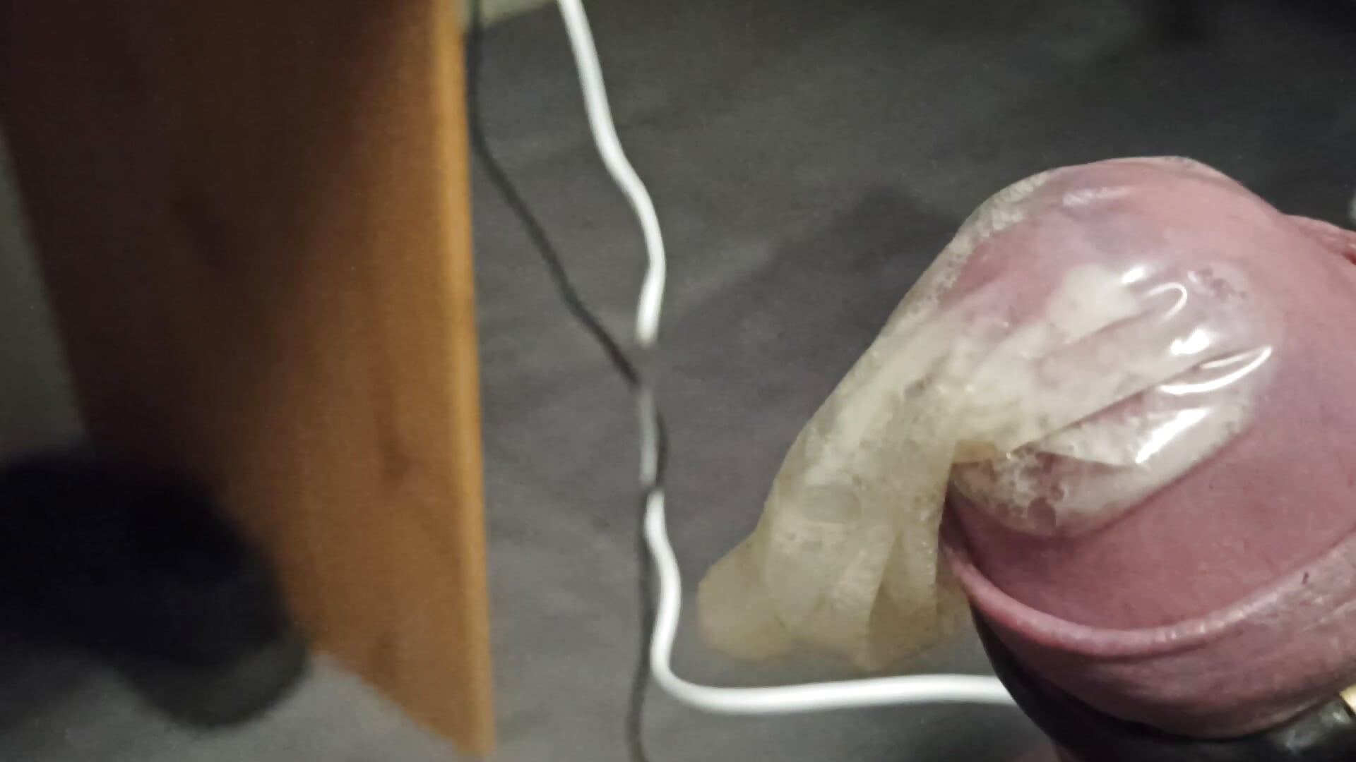 Sperma ins Condom - video oleh Thompsen1992 kamera model