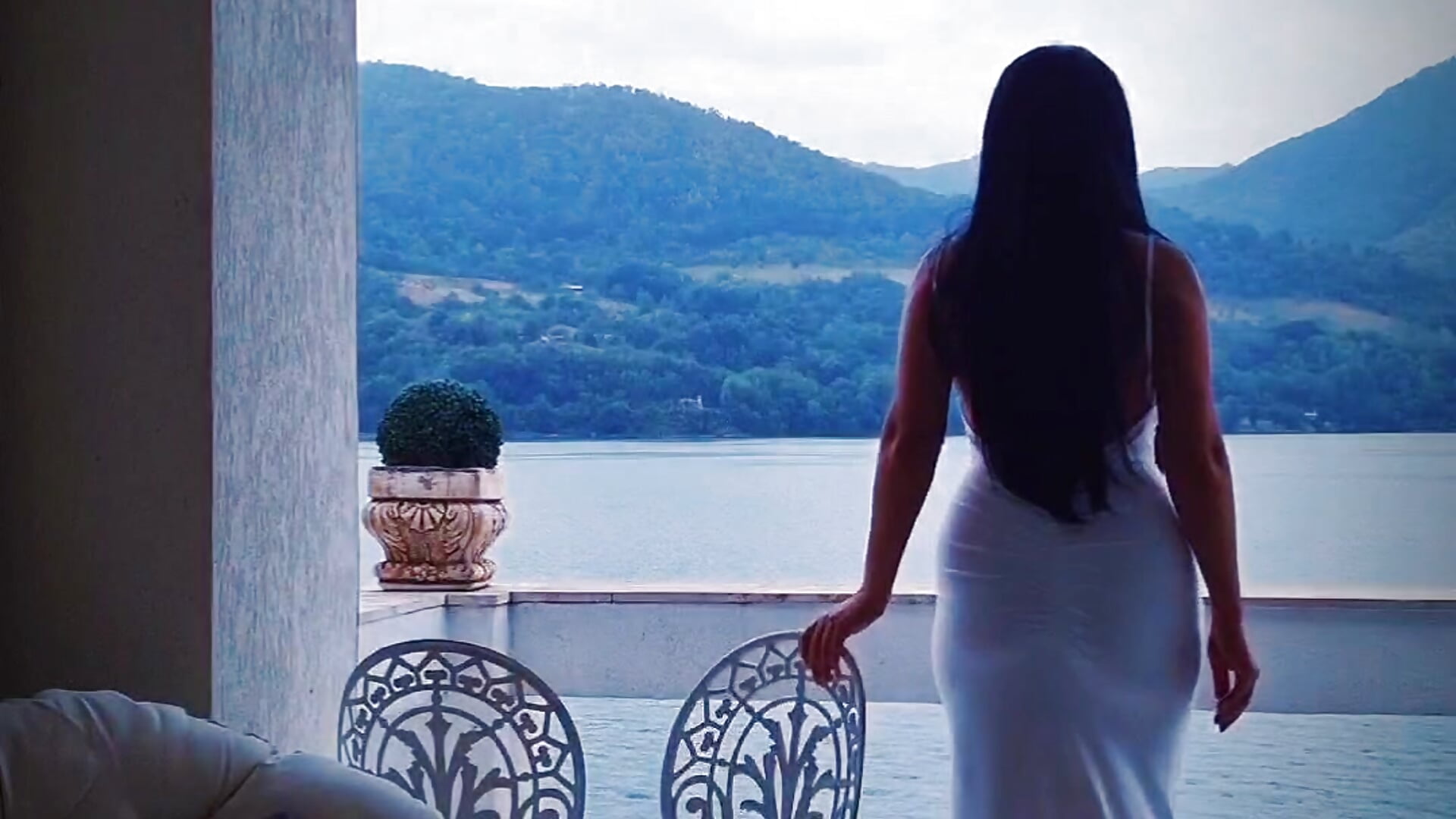 I adore you – video od webkamerové modelky LaraVixen