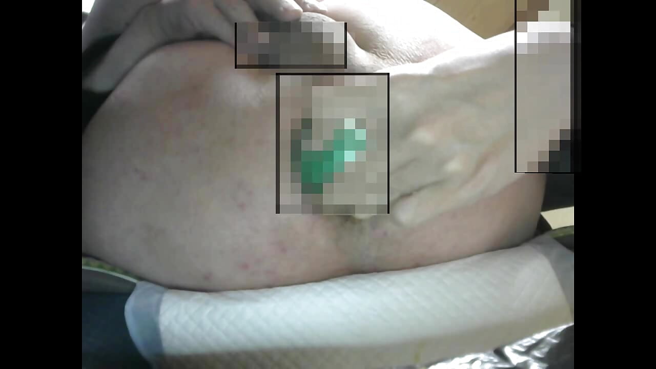 緑のゴムボール挿入（モ有） - video by AnalOnaniePlay cam model