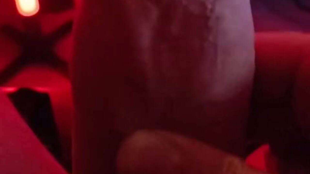 Suck it ! - vidéo du modèle de showcams aluminium09