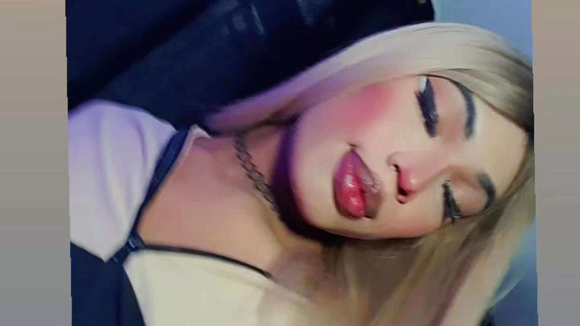 VID_20250426_135853_669 - video van Aishasexy18 cam-model