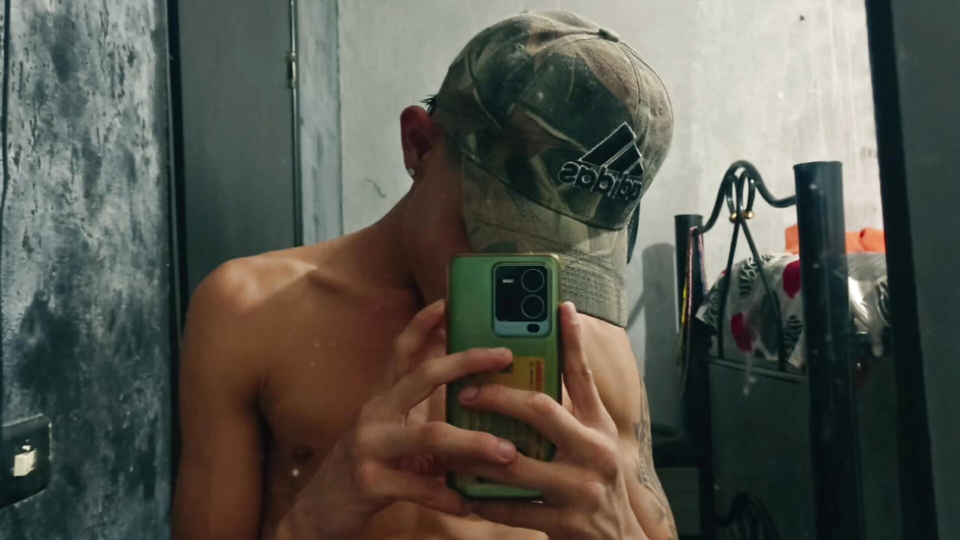 😈🔥 – video od webkamerové modelky rhabena_boysex