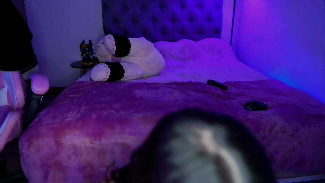 suck dildo 💦