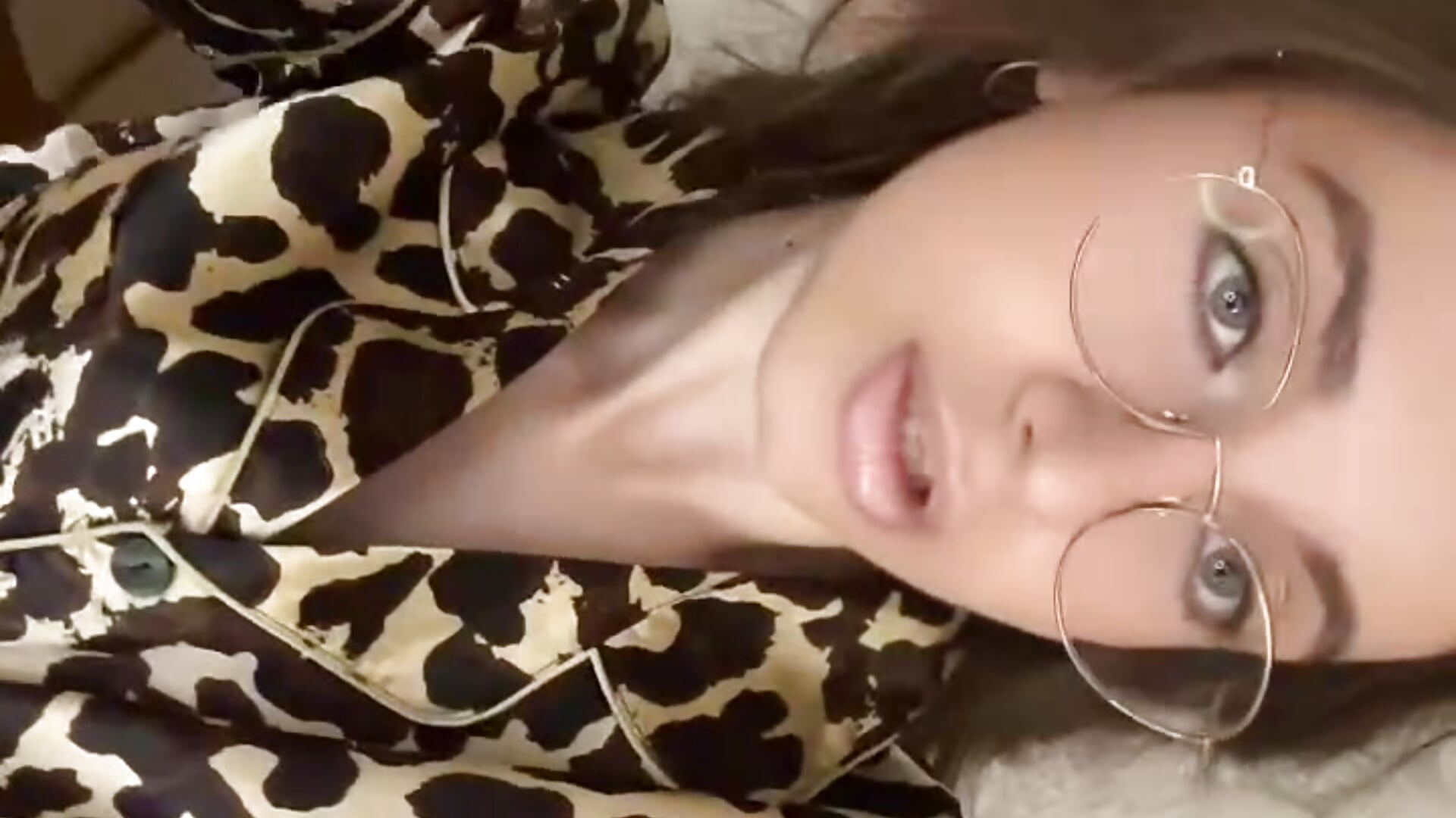 Your leopardess is in a playful mood right now, open it and see how much🤤😍😏🥵❤️ - video di Real_cutie1 modella di cam