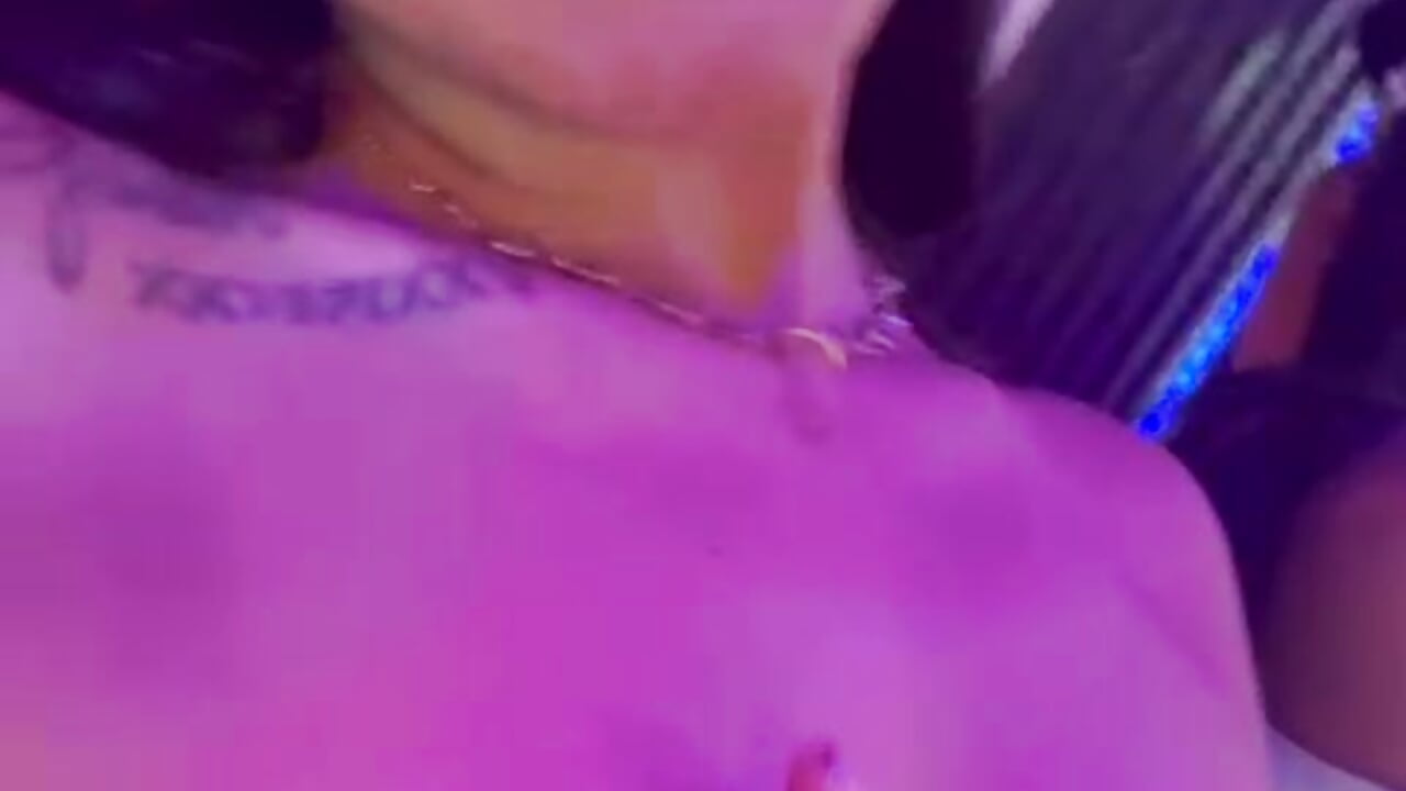 im touch me - vídeo de ZafiraRose modelo de câmara