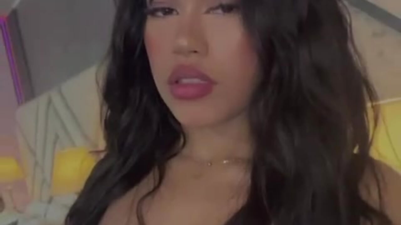 A little tease, a little mystery… all for you - ZafiraRose 캠 모델의 동영상