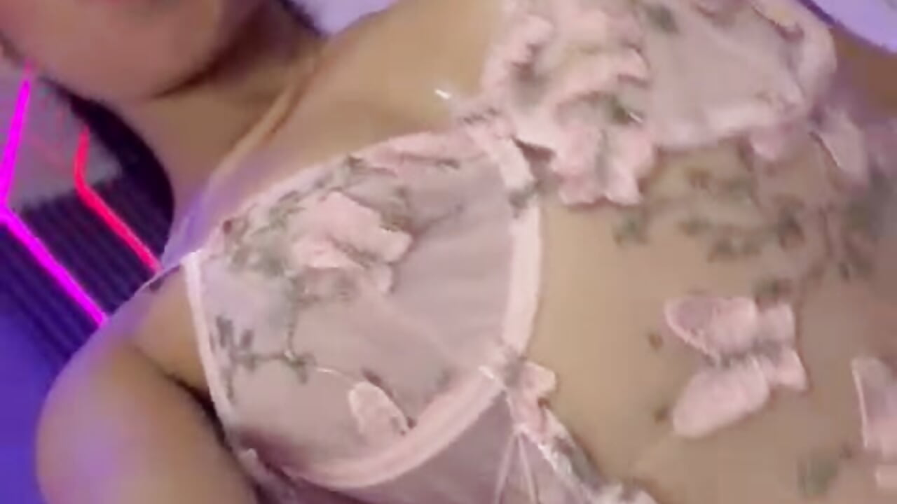 The most intimate side of me — soft moans, bare skin, and the thrill of knowing you're watching - วิดีโอโดย ZafiraRose โมเดลแคม