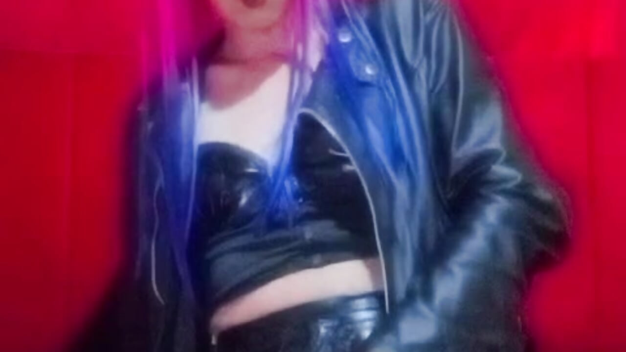 WhatsApp Video 2025-04-09 at 12,44,59 PM - video od modelky/modela blondehot5v