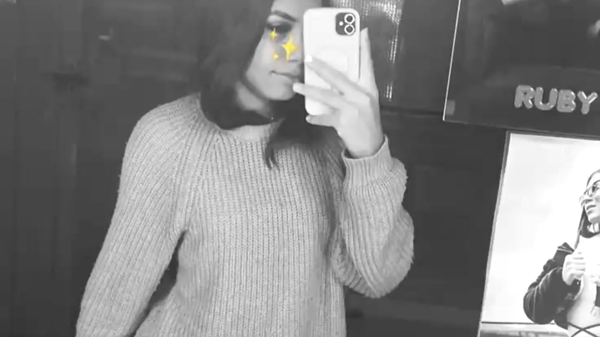 I was thinking about you.....I have some Christmas gifts for you come find out everything I have for - video di rubyrouge__ modella di cam