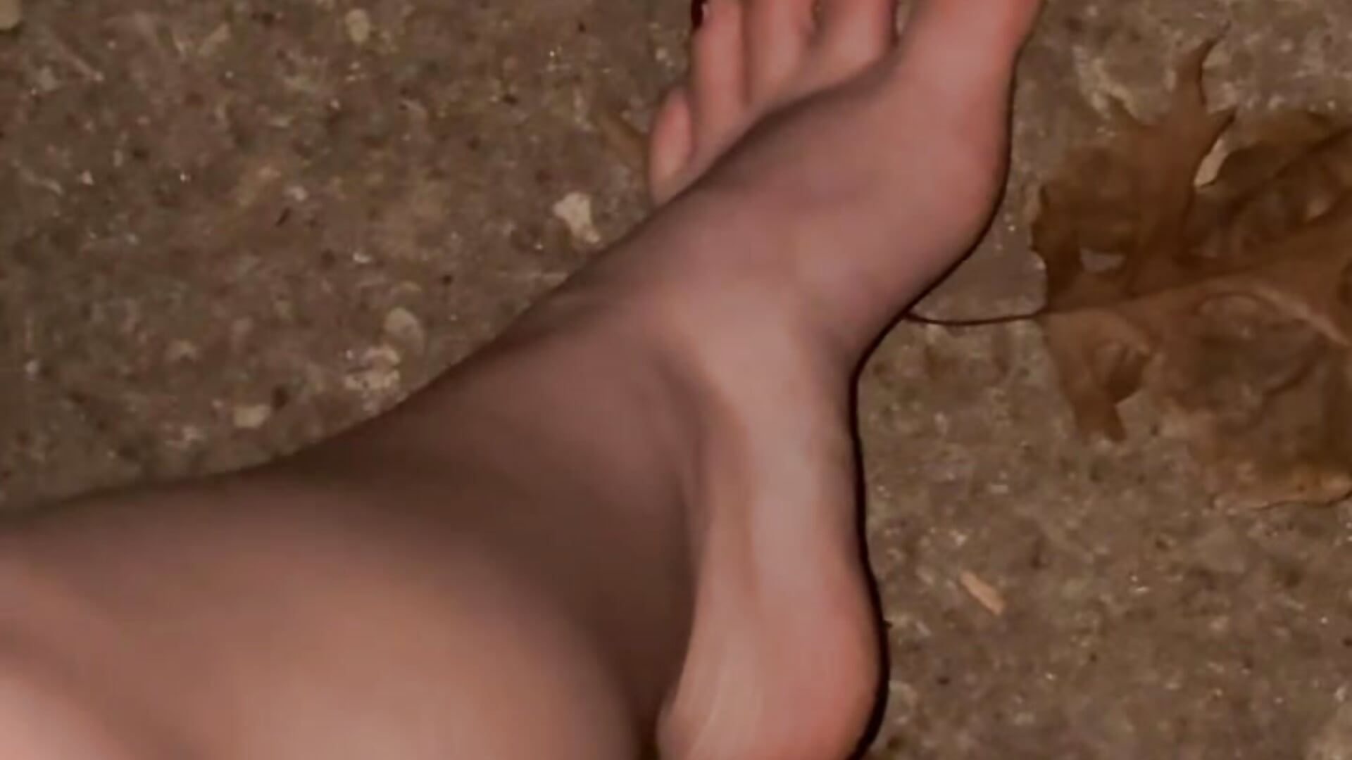 look at my pretty feet foot boy. - vidéo du modèle de showcams London_Ray