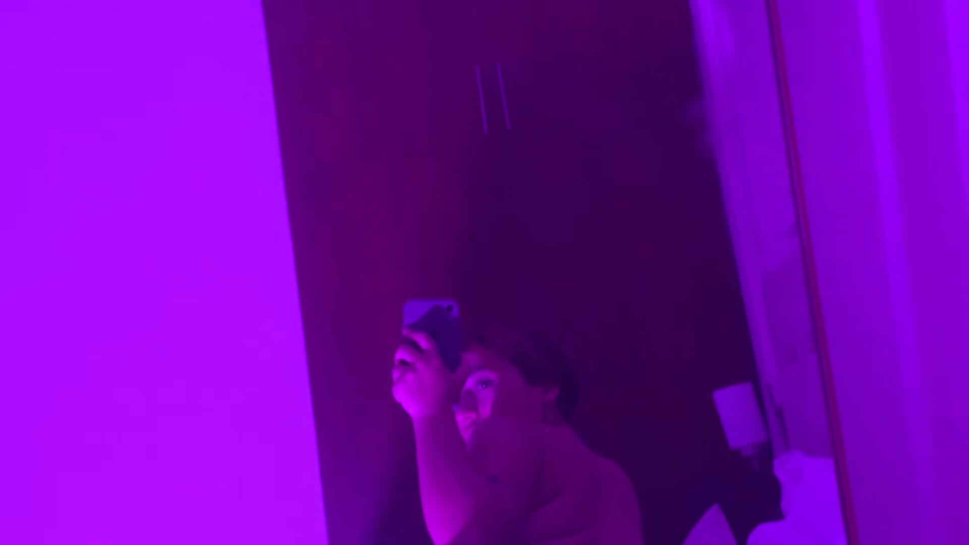 Oh yes, poses💜 – video modela na kameri Tammys4