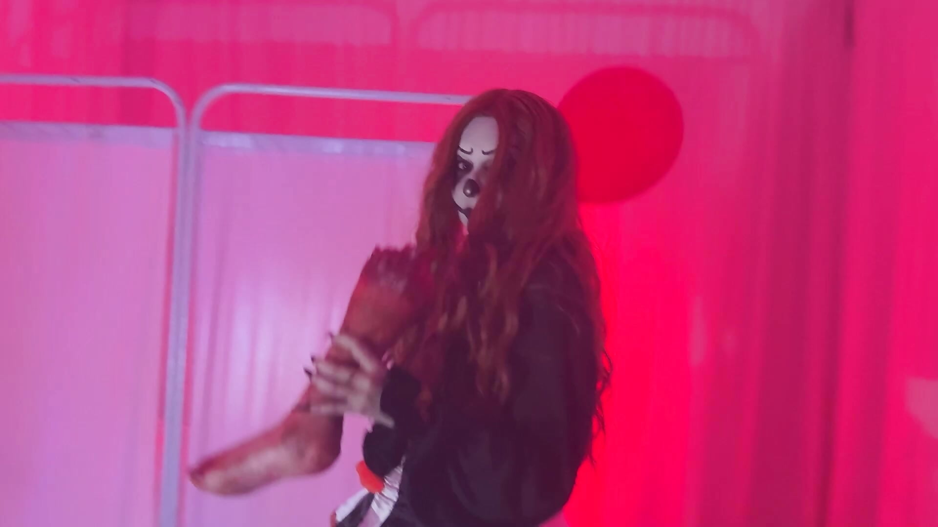 Haunted & Horny: Asylum Nights - video van NicoleFerrel cam-model