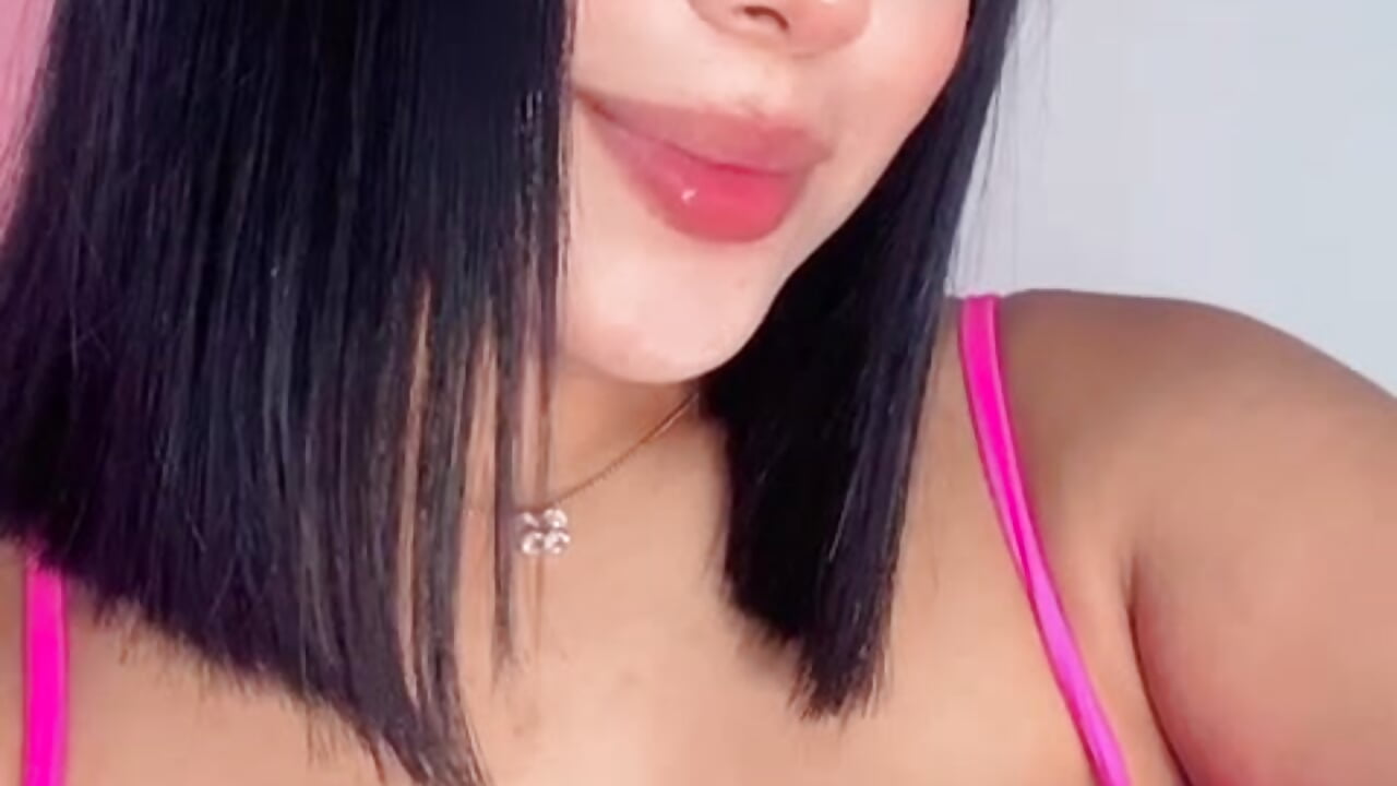 ur lil girl are back
