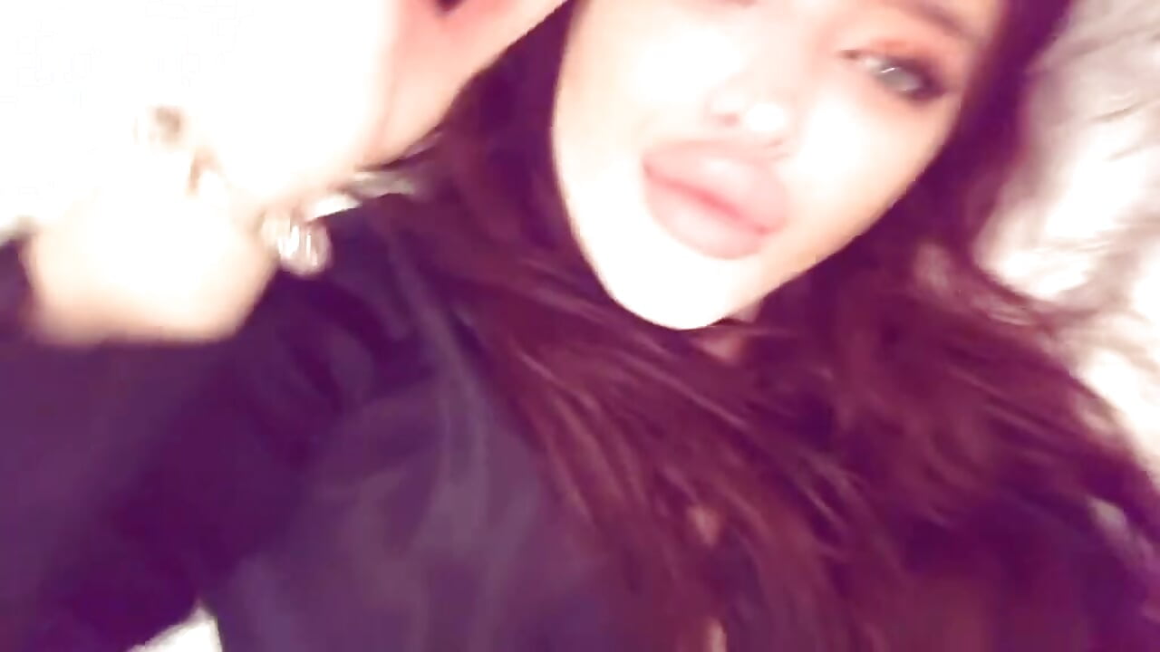 SODA_789497647 - video by Hannah_xBaby cam model