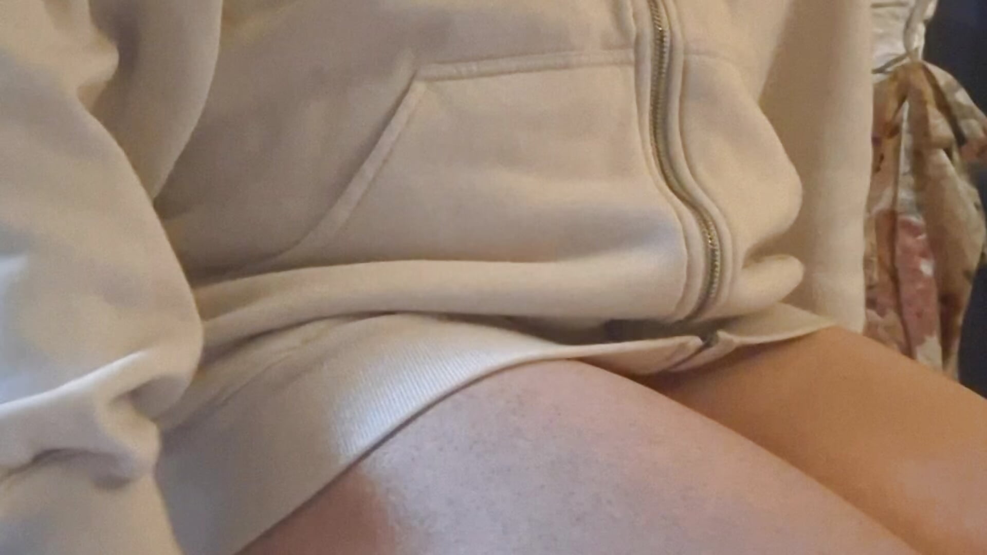 1000014138 - video van baby_lo cam-model