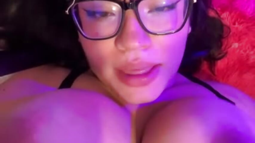 Sucking my boobs 🍒💦💦