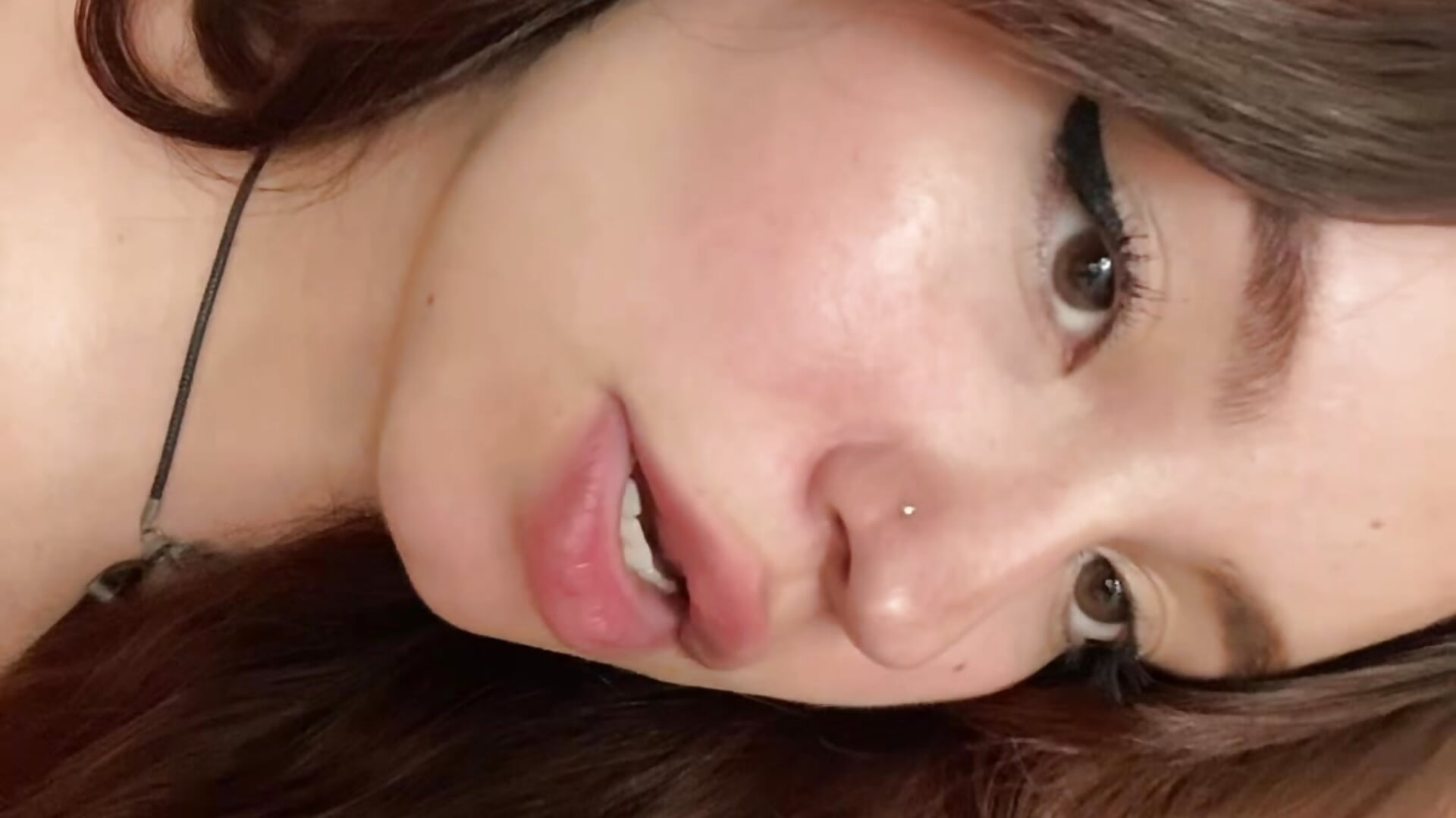 a4dc0a8d2cd54183b47a2d766b099ca0 - video di Emily_Taylor2 modella di cam