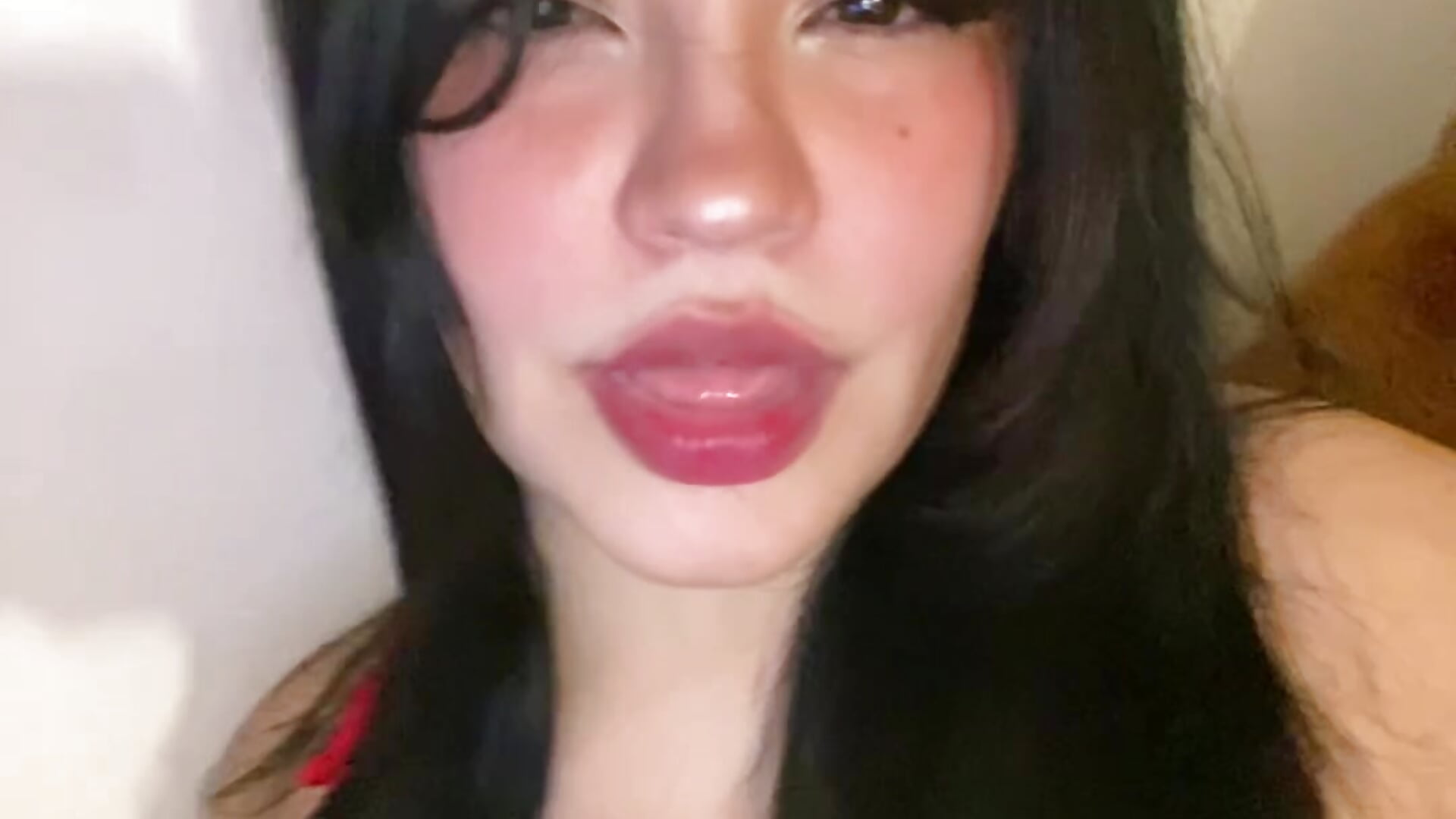 only me ❤️ - video di Emily_Taylor2 modella di cam