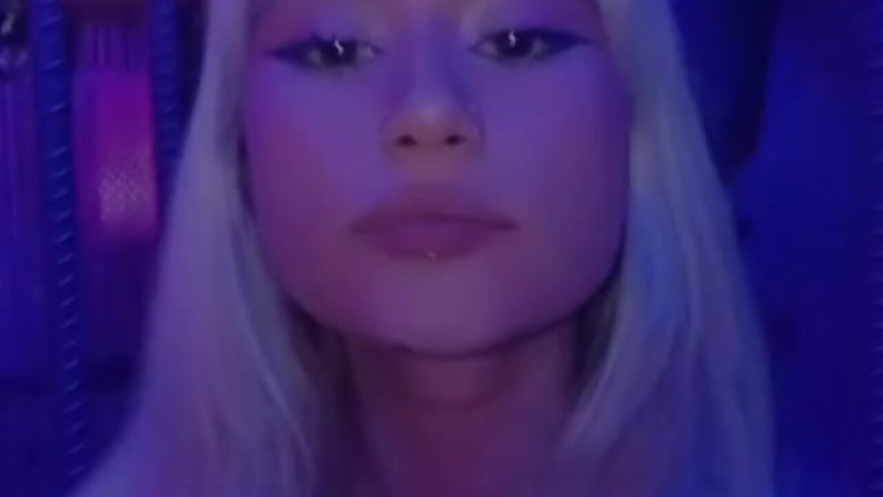 WhatsApp Video 2025-04-08 at 1.11.56 PM.mp4 - video by barbieambar cam model