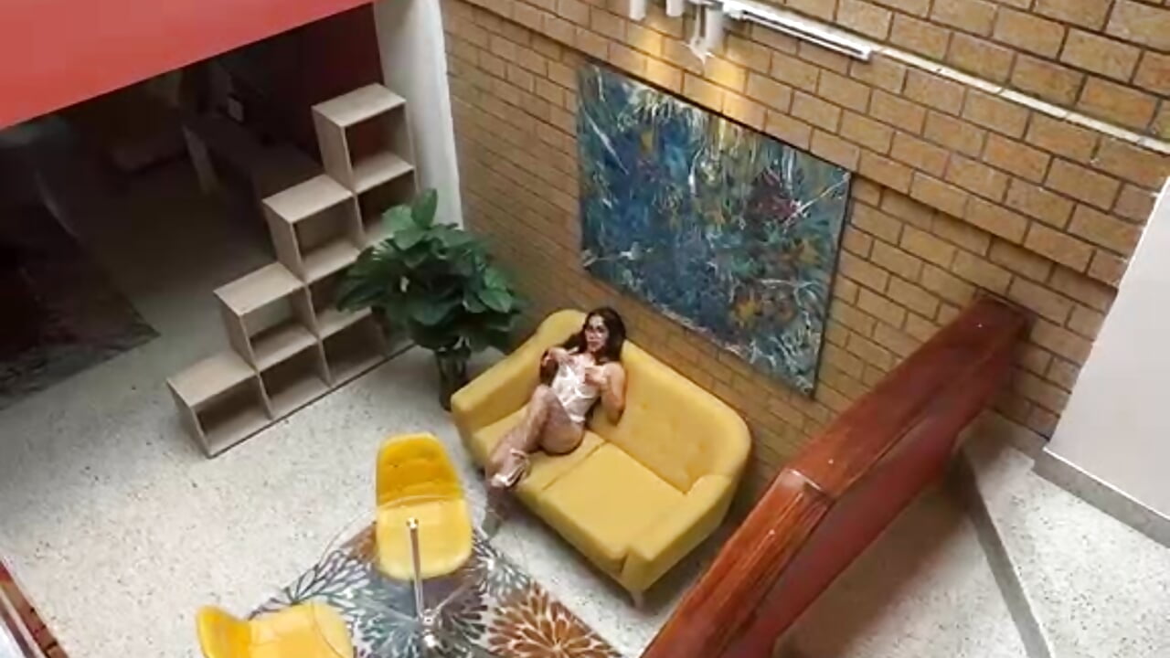 show ni tiny tits? hehe look at me