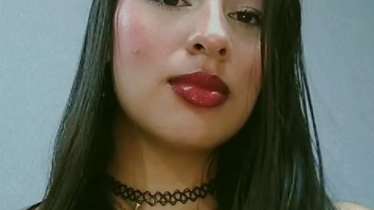 Hi - video by LuciaBenett cam model