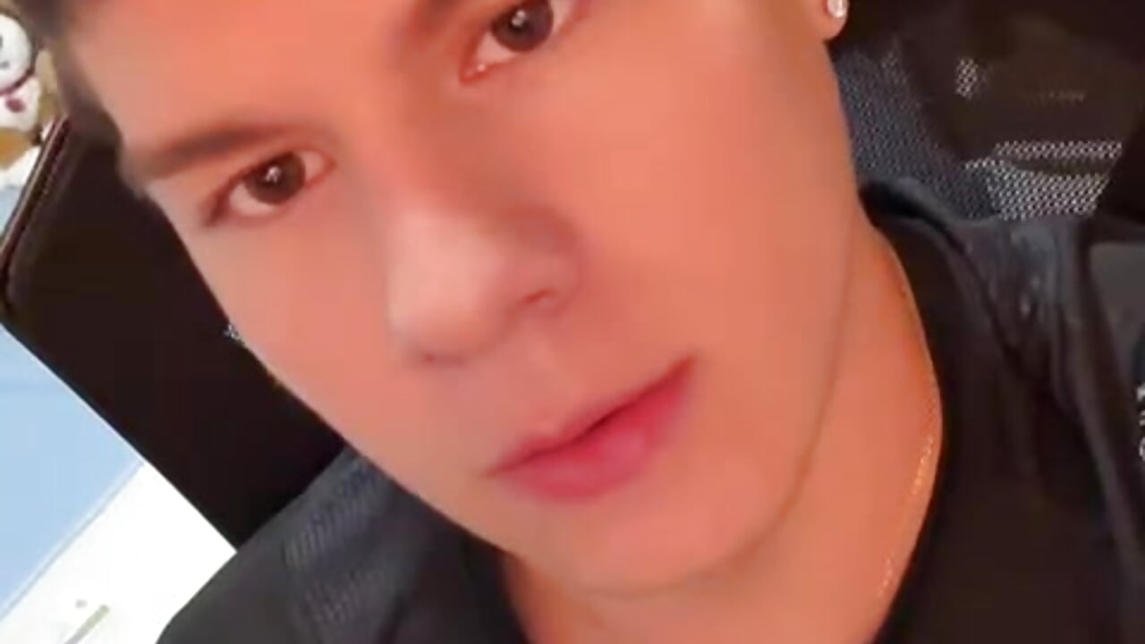 WhatsApp Video 2025-05-29 at 12,57,02 PM - video by jimmy_vance79 cam model