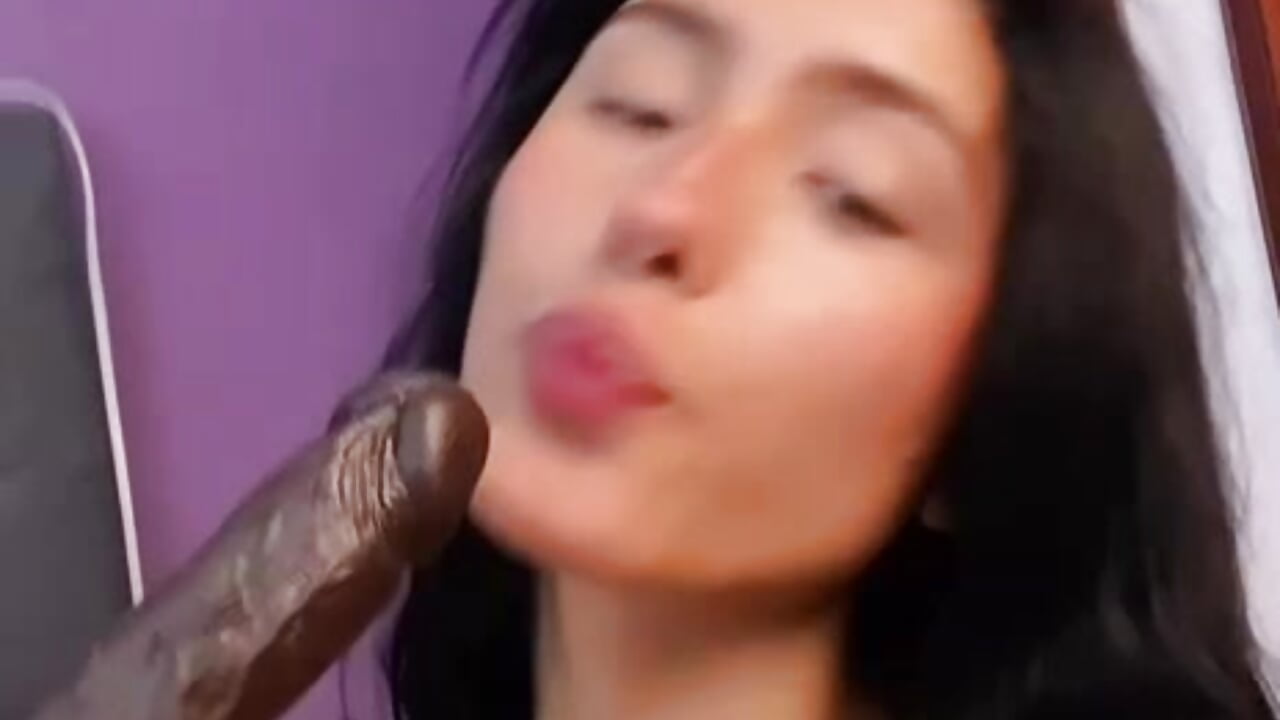 Should I go back to black hair? - video di sorpresa_x modella di cam