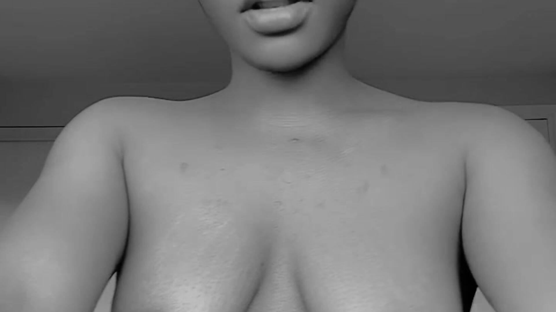 Boob trap - video by ReBenita cam model
