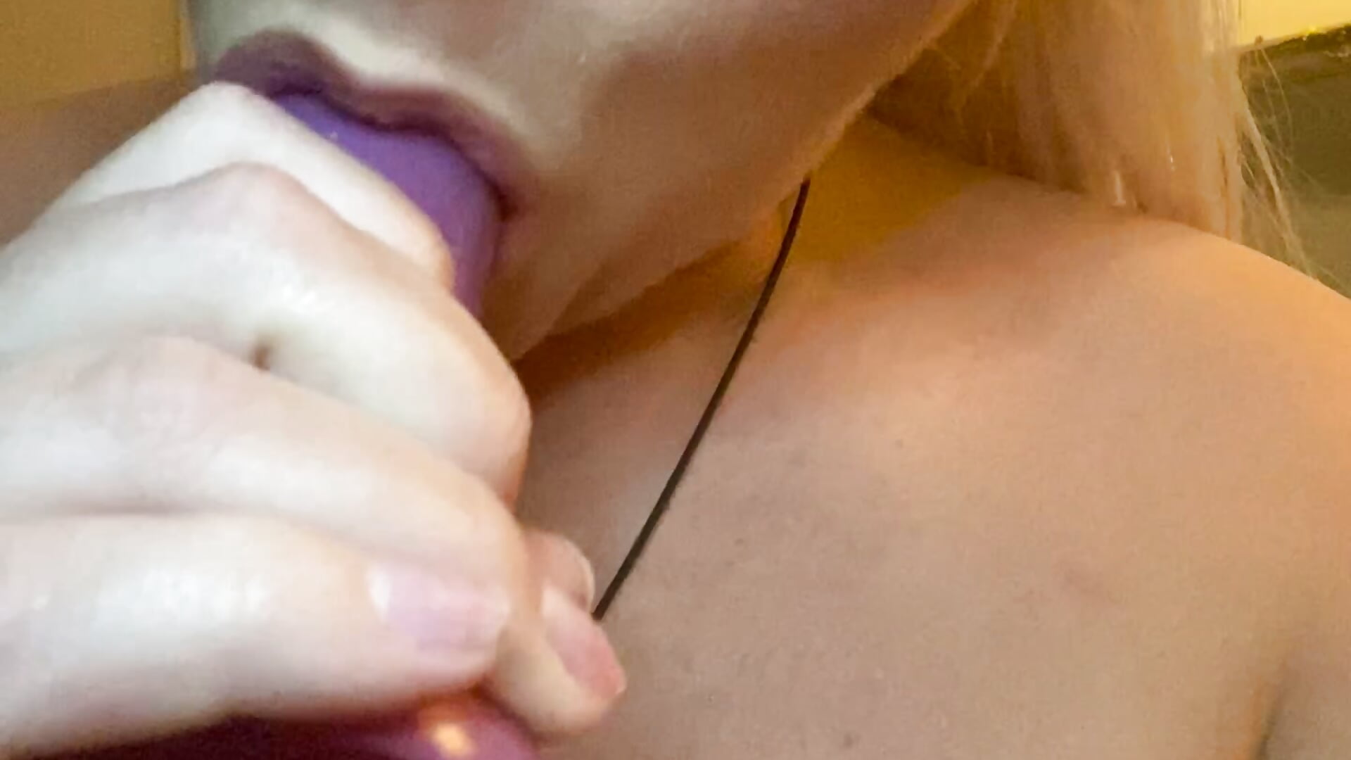 Choking on my dildo - vídeo de Charleigh_xx modelo de câmara