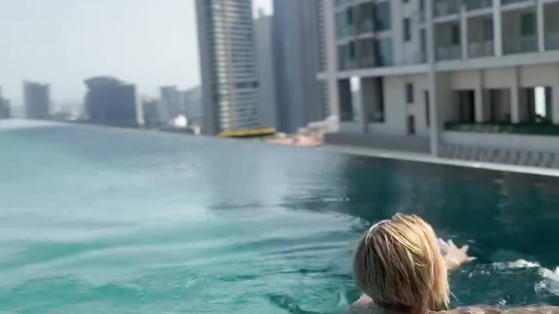 Dive to drive - video van Ivory_Soul cam-model