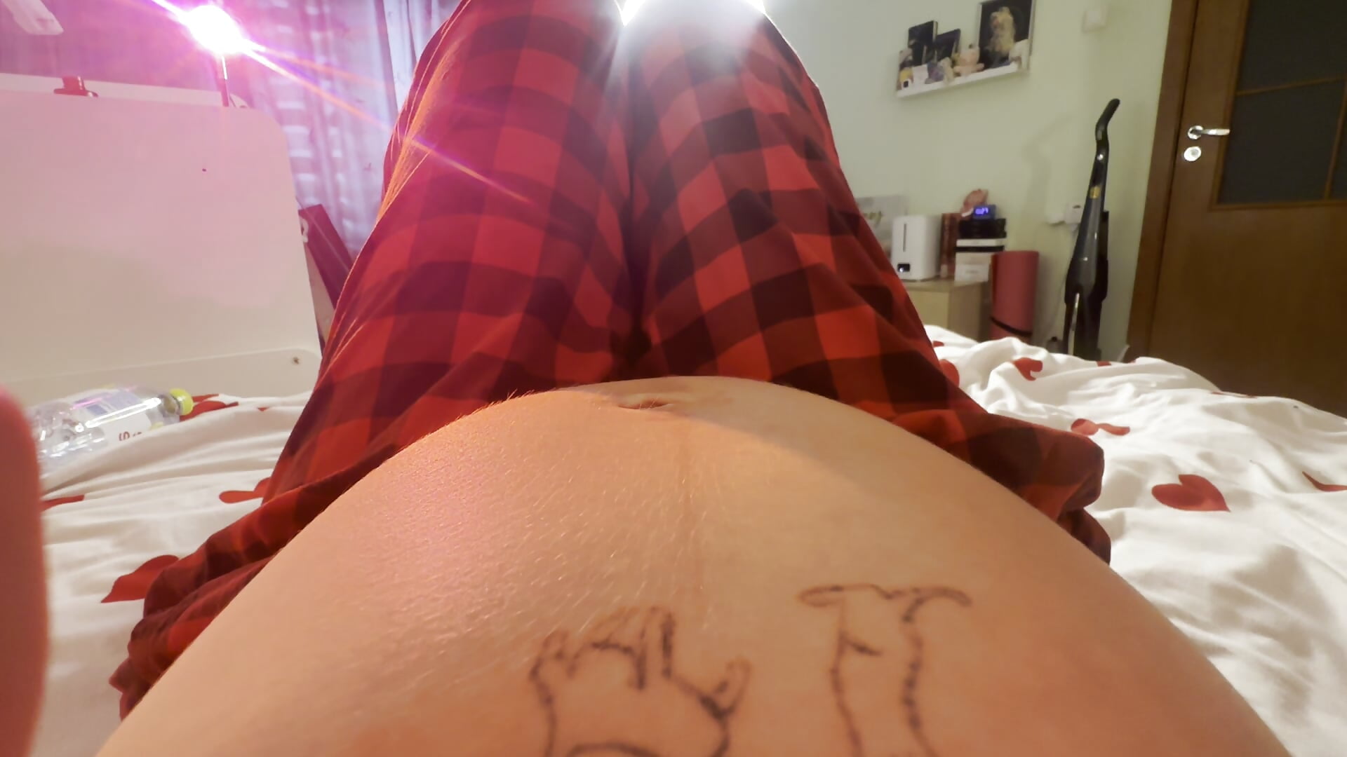 Baby kicks for 35 weeks