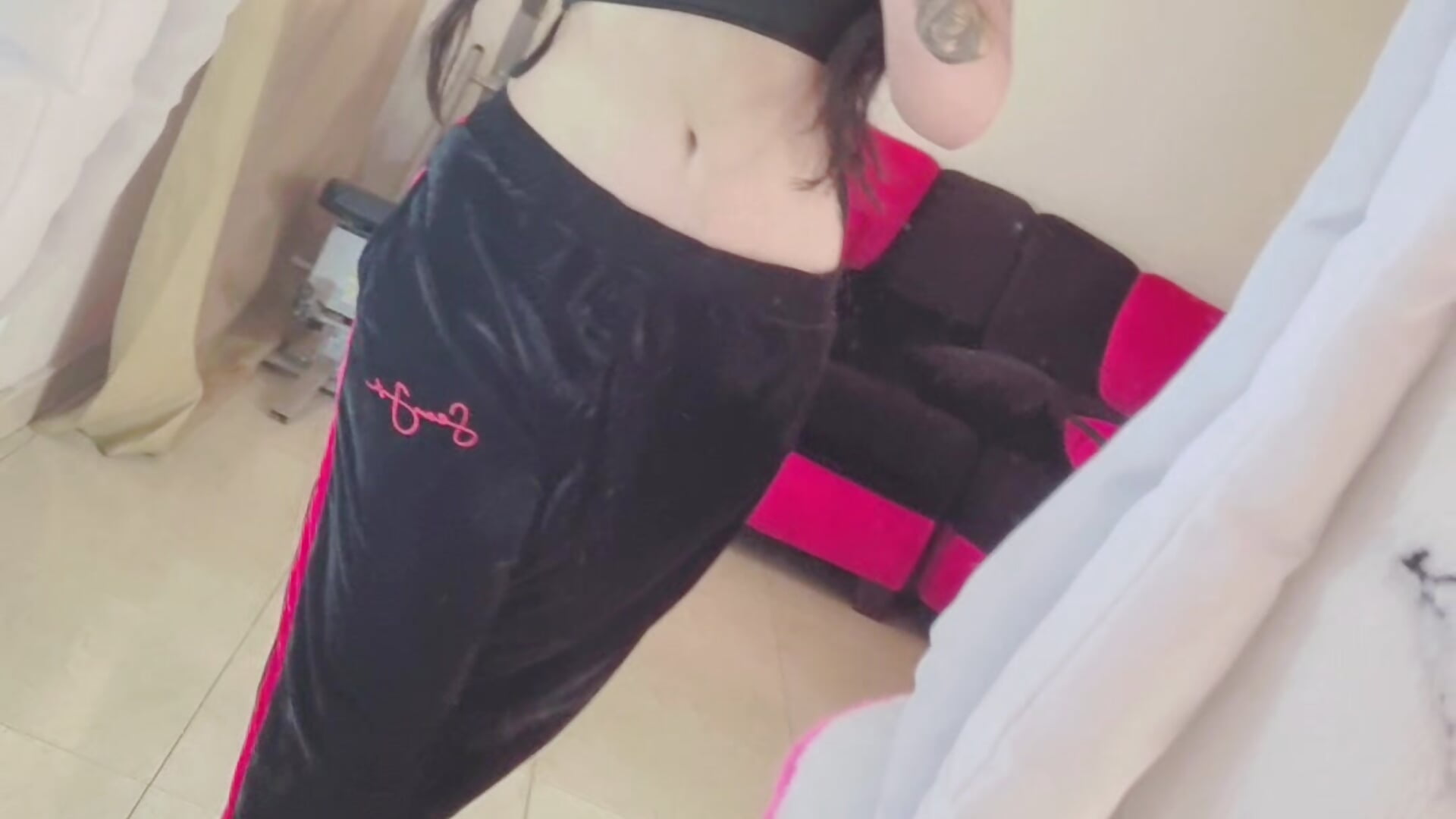 1000047610 - video by Angelyblue10 cam model